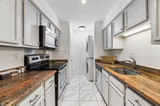 Building Photo - 1601 S Shepherd Dr