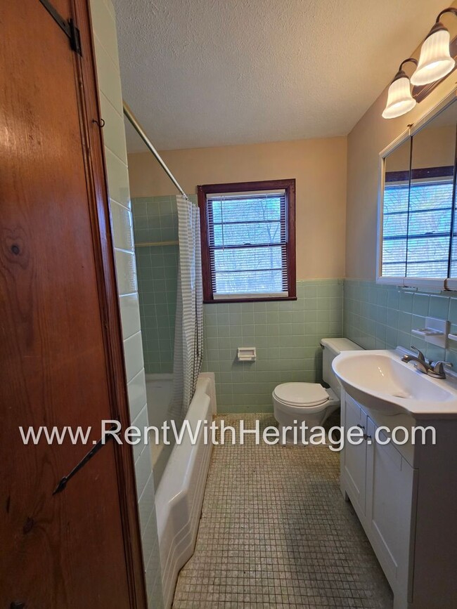 Building Photo - AWESOME RANCH HOME/ TOTAL ELECTRIC /2 LIVINGROOMS / ALMOST HALF ACRE / GREAT LOCATION/ POPULAR BR...