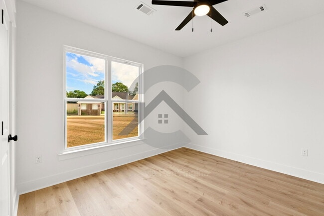 Building Photo - 10 Dragonfly Cv