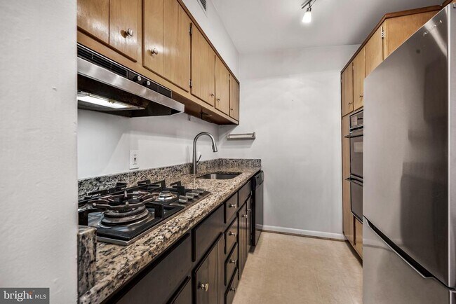 Building Photo - 10300 Rockville Pike