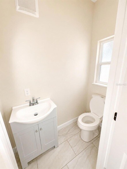 Building Photo - 468 Clemson Dr
