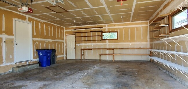 Building Photo - 3731 33rd Ave SW