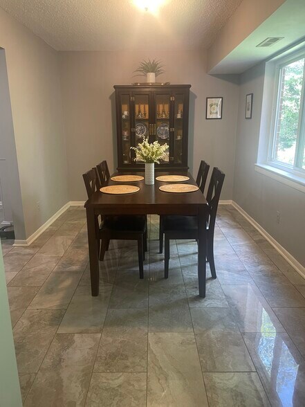 Dining Room - 11818 Breton Ct #11