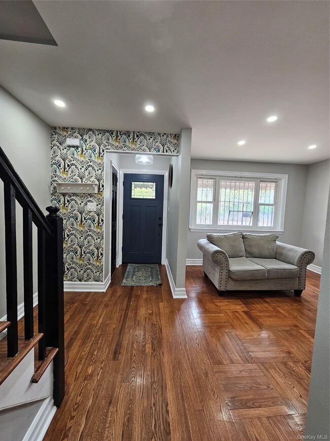 Building Photo - 2082 Pitman Ave