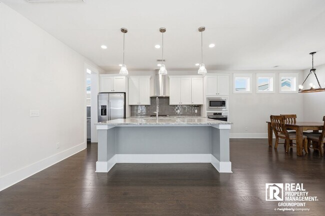 Building Photo - 236 Oak View Way