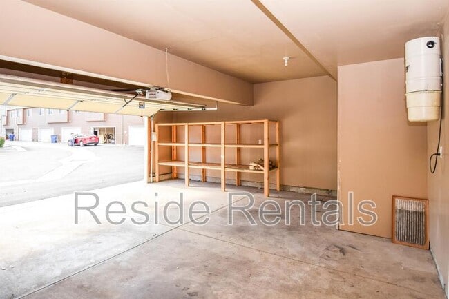 Building Photo - 537 W 1570 N