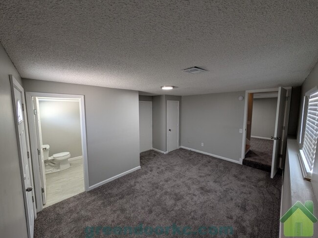 Building Photo - 9152 W 78th Terrace