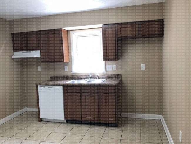 Building Photo - 1724 Parkamo Ave 3BR/1BA (East Hamilton)