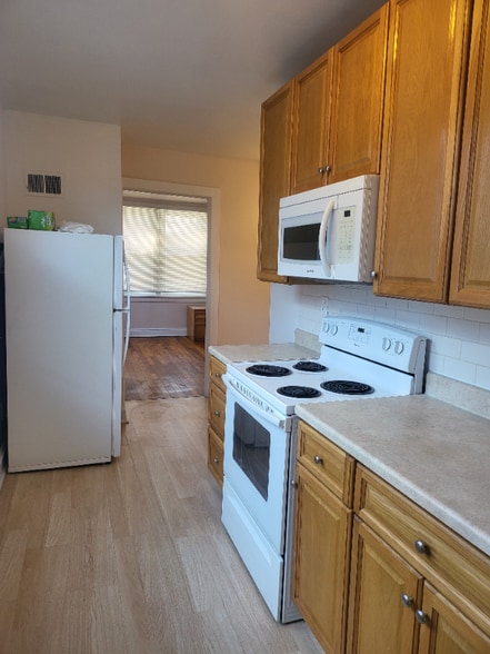 Building Photo - 119 E Mt Airy Ave