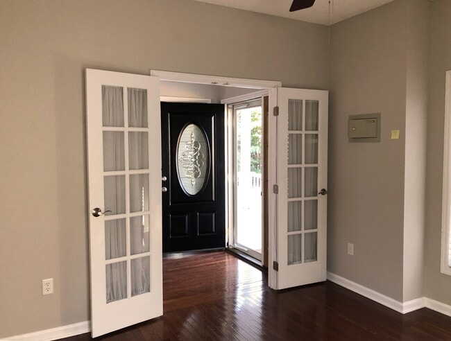 Building Photo - 1343 Chadwick Shores Dr