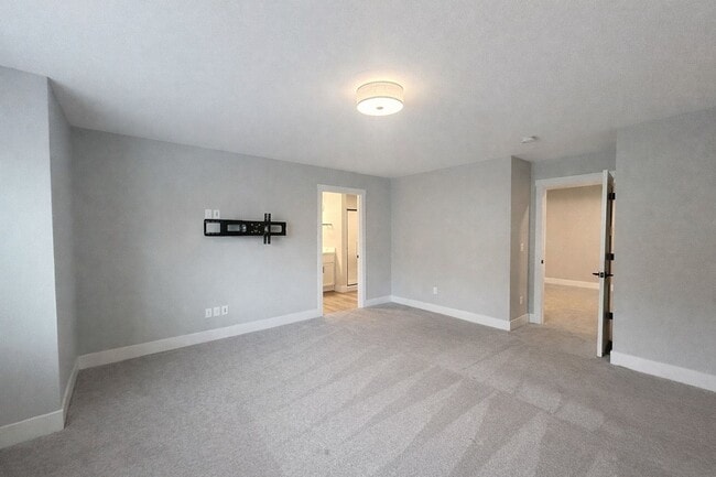 Building Photo - 11918 NE 108th St