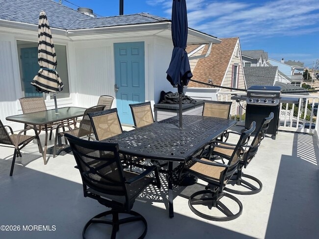 Building Photo - 65 Grand Central Ave