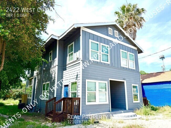 Primary Photo - 2422 W Commerce St