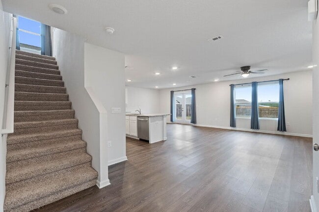 Building Photo - 2853 Patriot Ridge Dr