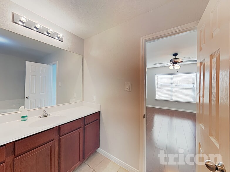 Building Photo - 257 Dodge City Trail