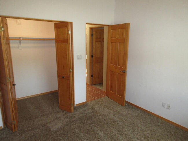 Building Photo - 1312 Tiffany Ln SE