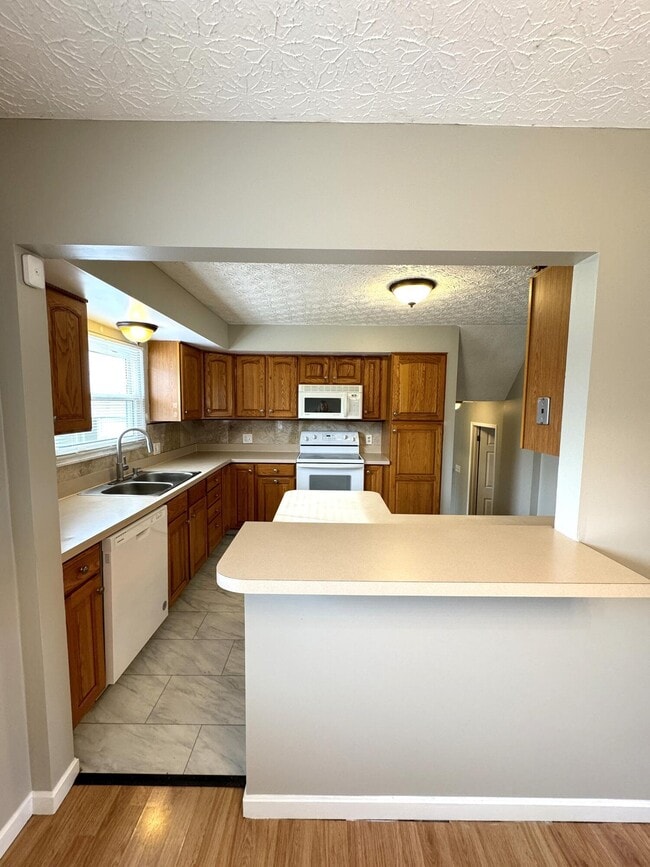 Building Photo - 5117 Bixford Ave