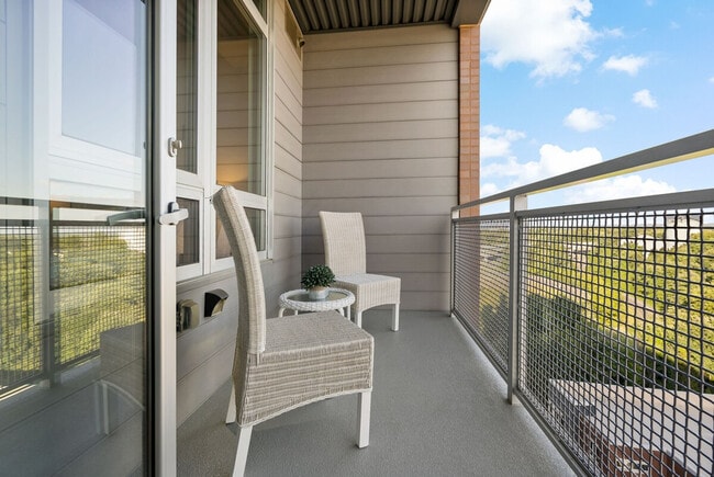 Building Photo - 1820 Fonthill Ct