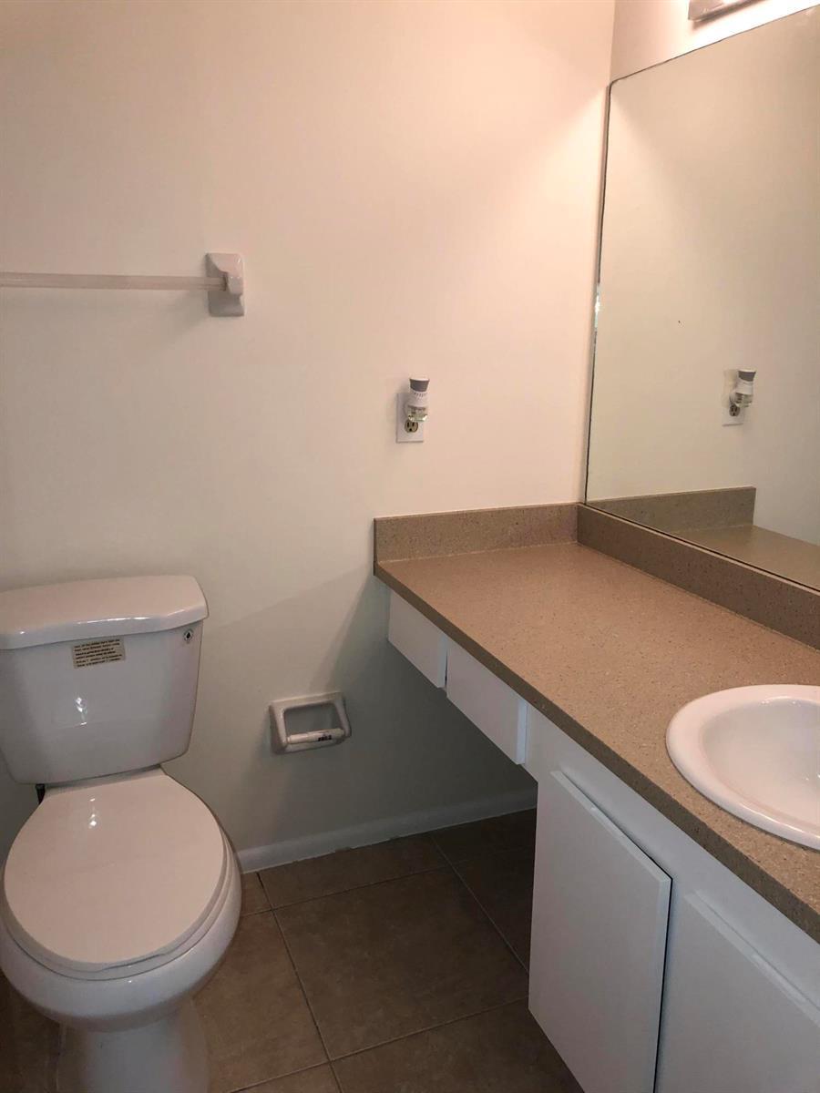 Building Photo - 803 Sandtree Dr