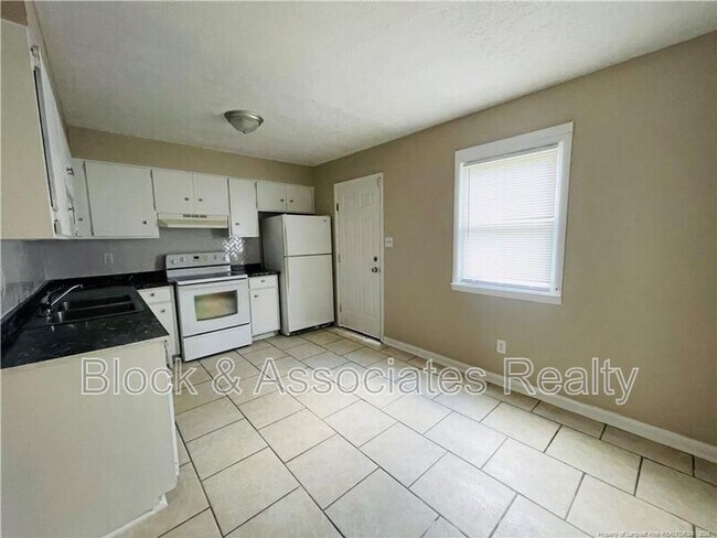 Building Photo - 4959 Galveston Dr