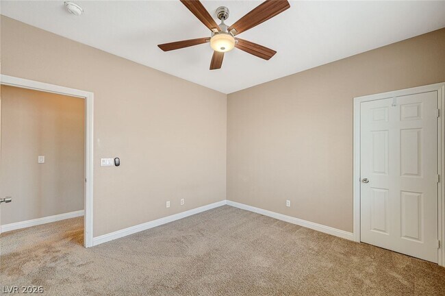 Building Photo - 7876 Sleeping Lily Dr
