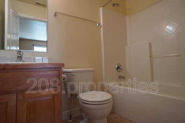 Building Photo - 871 N Grey Pebble Way