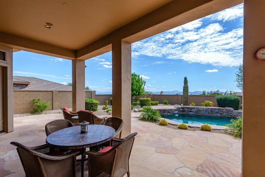 Building Photo - 14705 Canyoncrest Ct