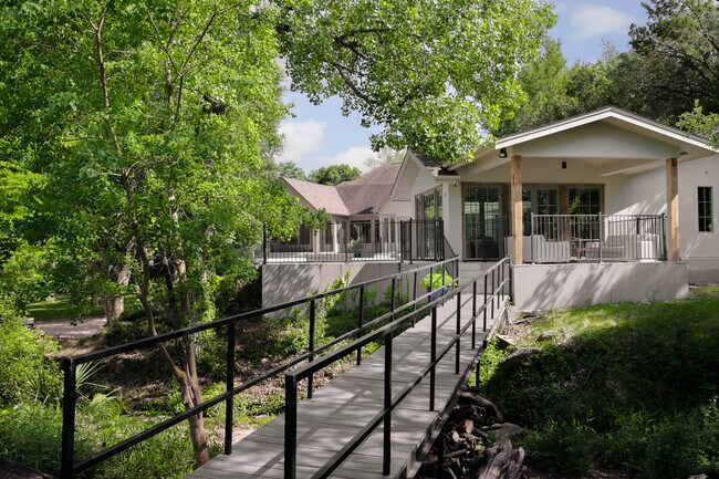 Building Photo - 506 Konstanty Cir