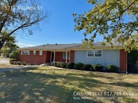 Building Photo - Spacious Haltom City home