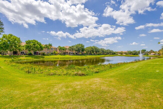 Building Photo - 4770 Cadiz Cir