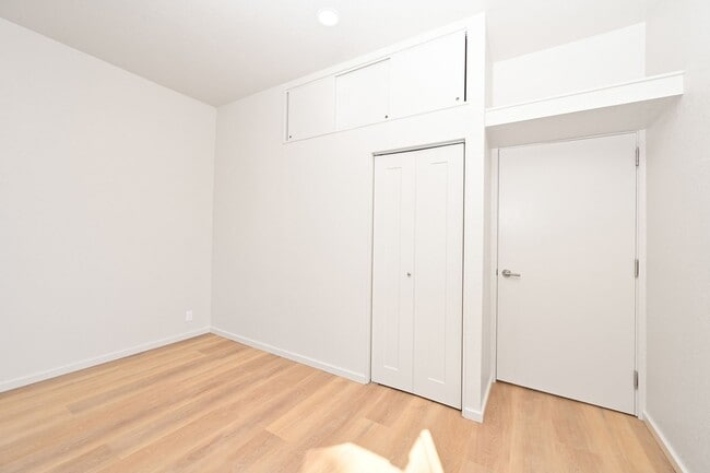 Building Photo - Welcome Home to Terrace View!