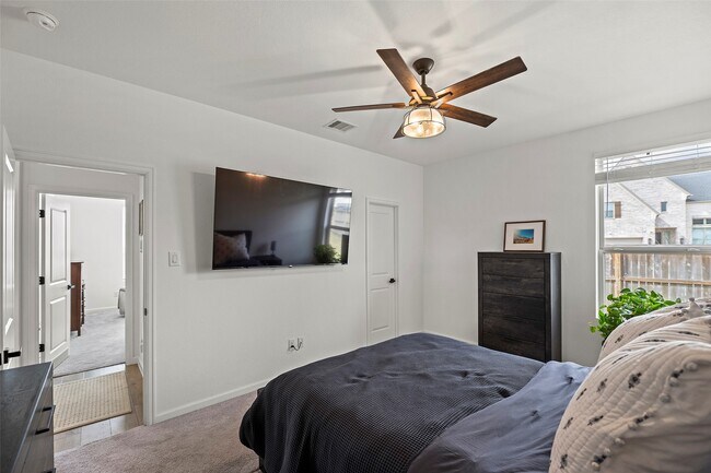 Building Photo - 29003 Spicewood Vly Dr