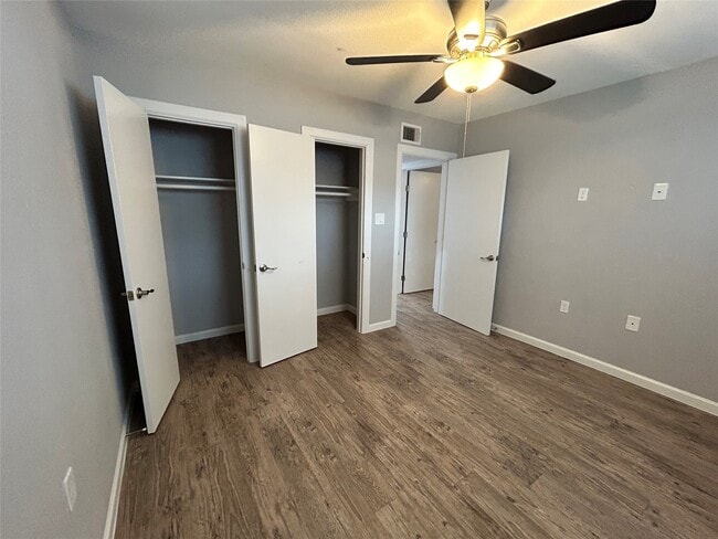 Building Photo - 2810 Beauchamp St