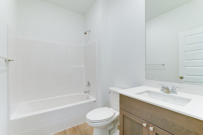 Building Photo - 6130 Crestner Dr SW