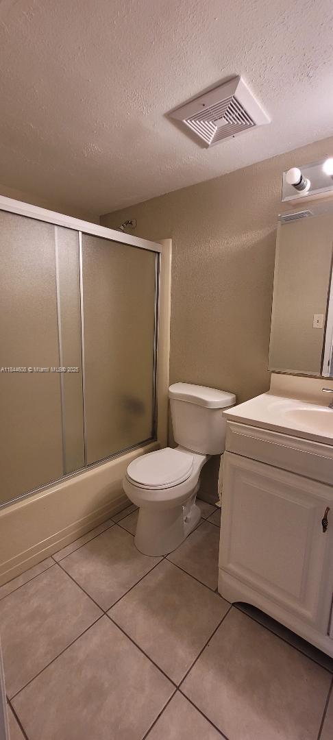 Building Photo - 6010 Shaker Wood Cir