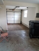 Building Photo - 2909 Thistlewood Dr