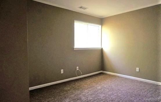 Building Photo - 34633 Clarkson Dr E