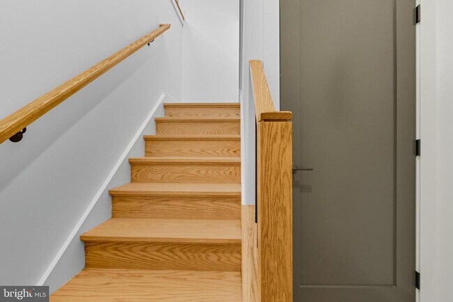 Building Photo - 3531 Claremont St