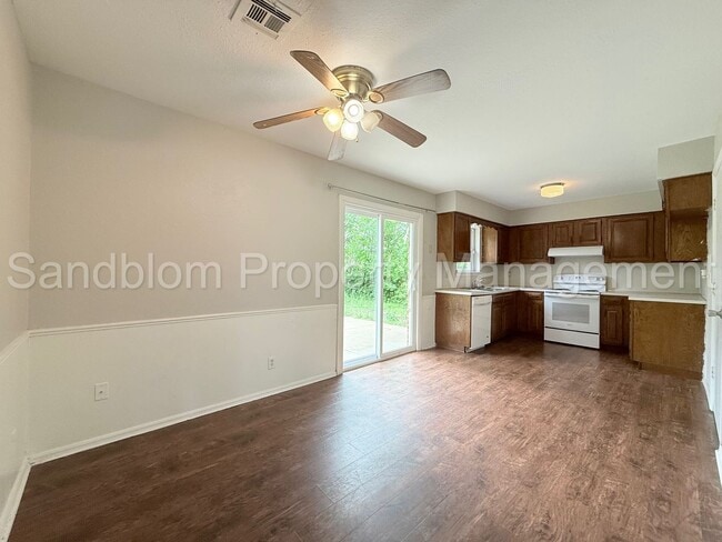 Building Photo - FOR LEASE | East Tulsa | $1,225 Rent