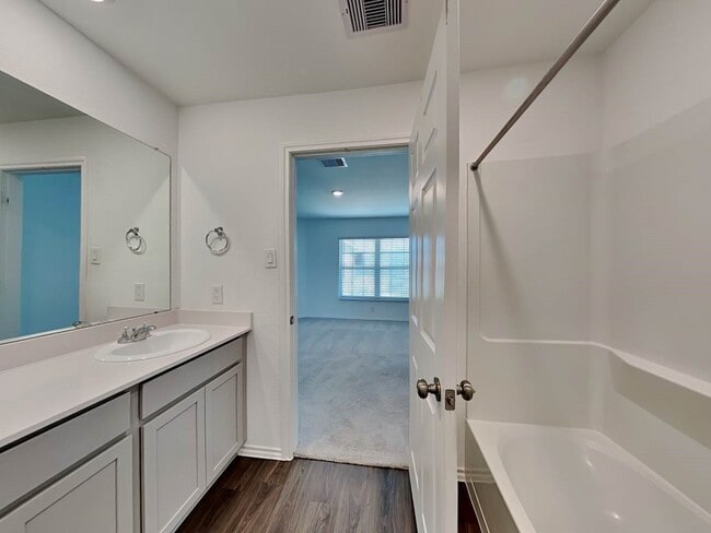 Building Photo - 24102 Mustang Run Dr