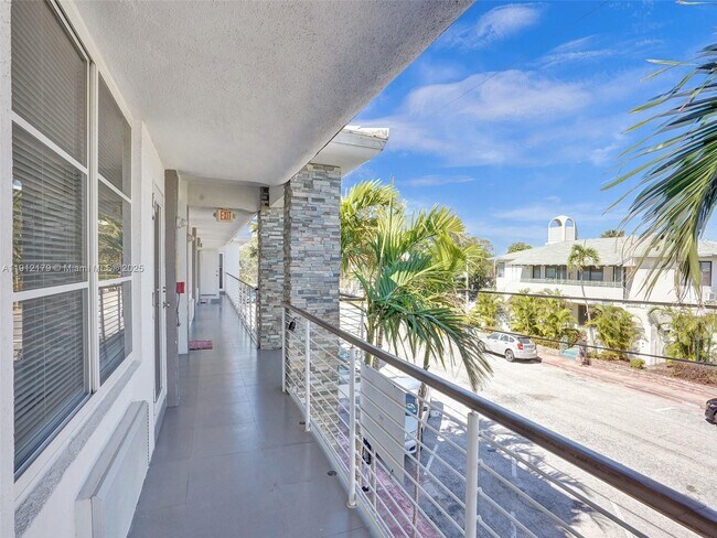 Building Photo - 540 74th St