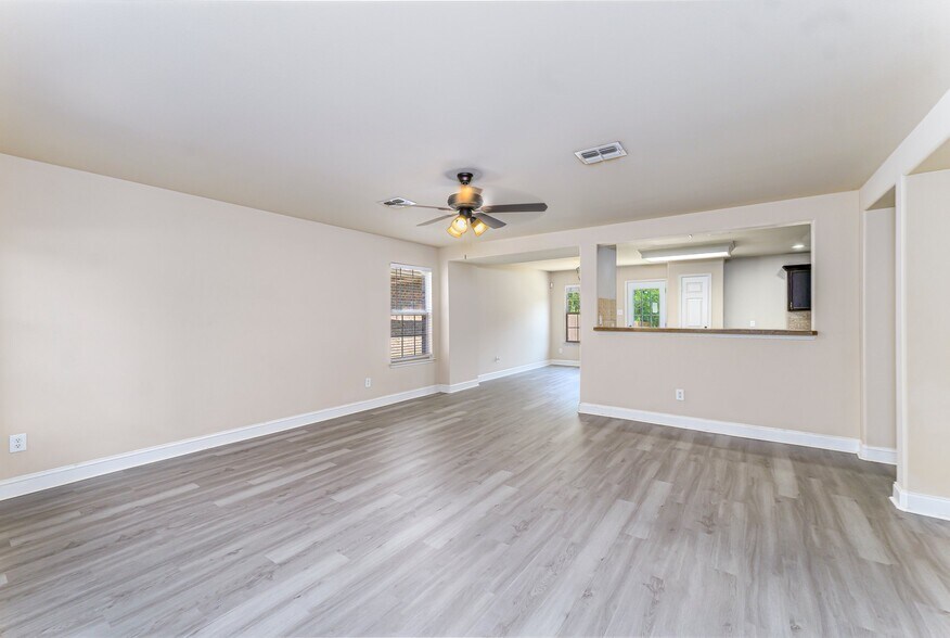 Building Photo - 5946 Harbor Glen Dr