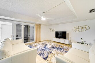 Building Photo - 432 Teryl Rd