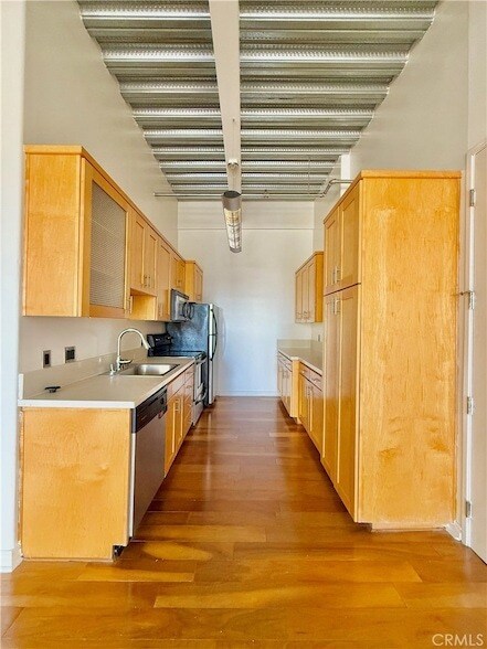 Building Photo - 312 W 5th St