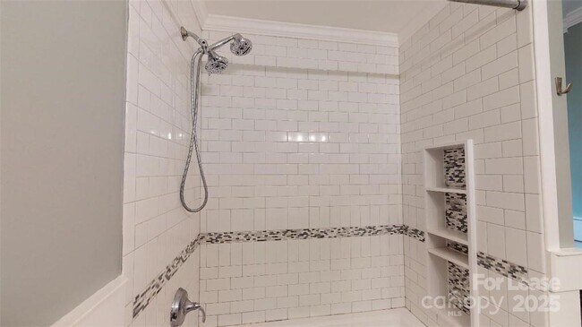 Building Photo - 419 Webster Pl