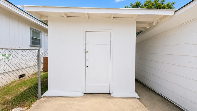 Building Photo - 1401 Monterey St