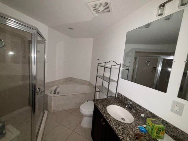 Building Photo - 1734 NE 6th St