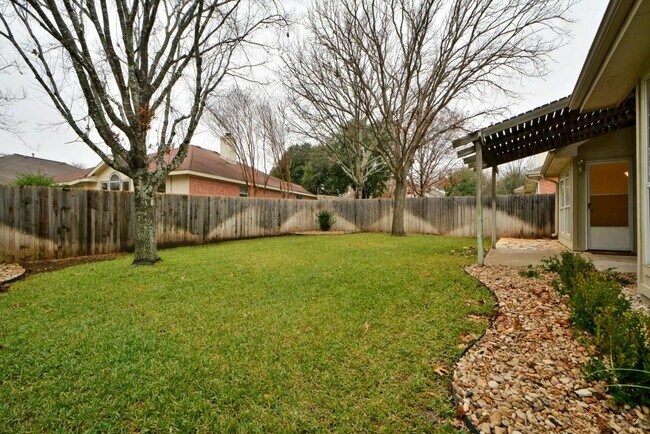 Building Photo - 8505 Bobcat Dr