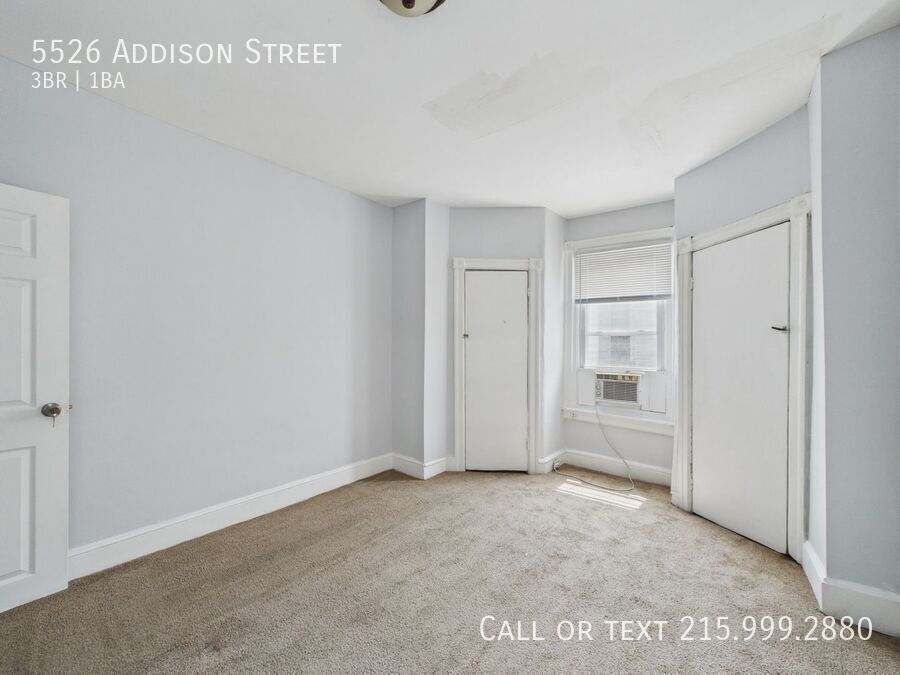 Building Photo - 5526 Addison St