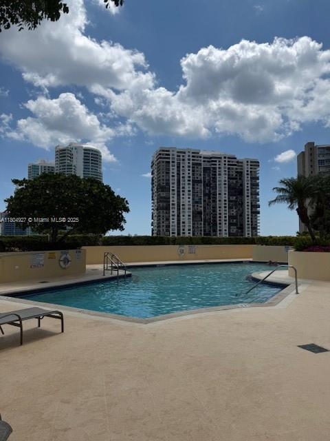 Building Photo - 2475 Brickell Ave